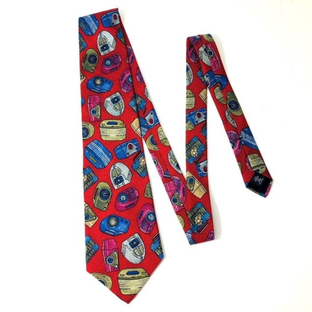 VTG GUESS by Georges Marciano Antique Radio Tie‎